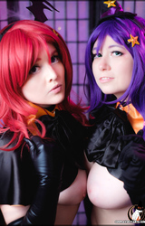 Két leszbikus cosplay tini