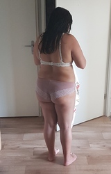 38 éves molett anyuka meztelen képei